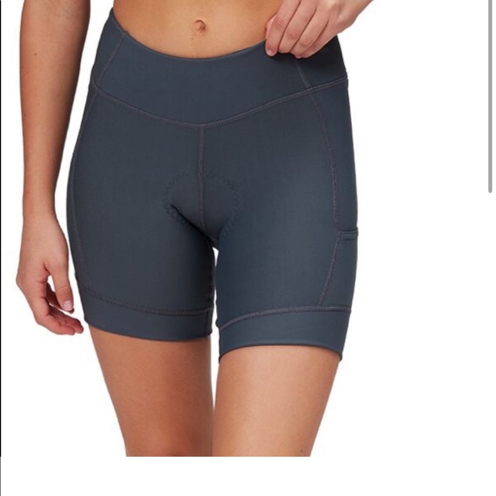 CYCLING COMPRESSION SHORTS